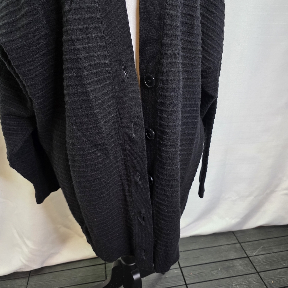 Express Black Ribbed Oversized Button Front Cardi… - image 5